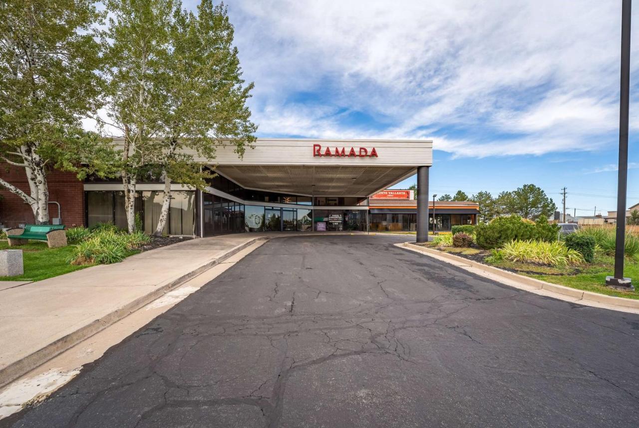 Ramada By Wyndham مدينة سيدار المظهر الخارجي الصورة